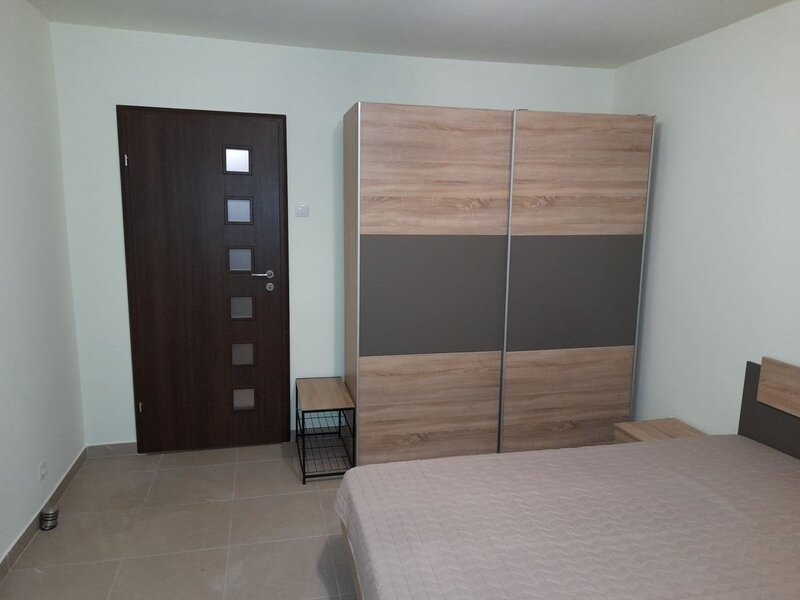 Garsoniera de inchiriat mobilata, utilata.